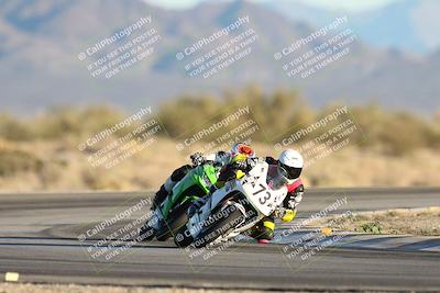 media/Dec-07-2025-CVMA (Sun) [[3e7d2de5dc]]/Race 17-Amateur Formula Middleweight/